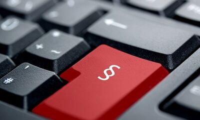 Co musí ze zákona obsahovat internetové stránky akciových společností a s.r.o